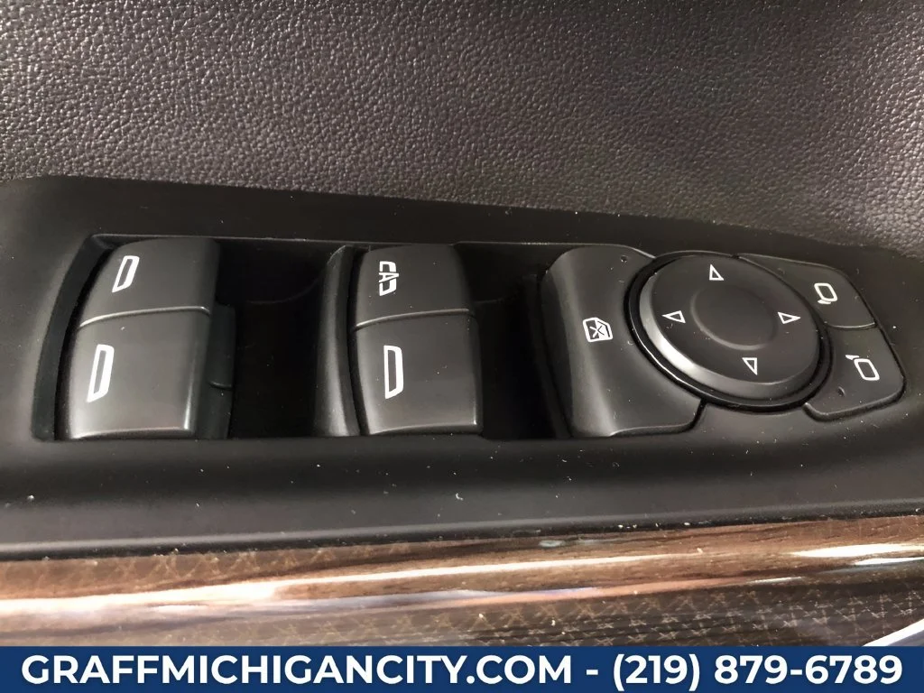Used 2022 OXFORD BROWN METALLIC Chevrolet LT image 34