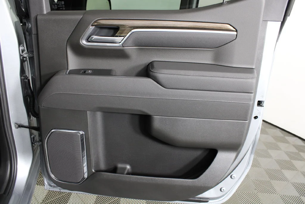 New 2026 Sterling Gray Metallic Chevrolet LT Trail Boss image 9
