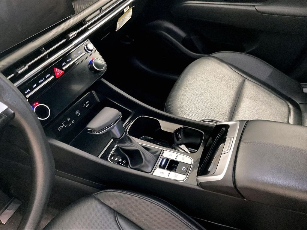 Certified Used 2025 White Hyundai SEL image 20