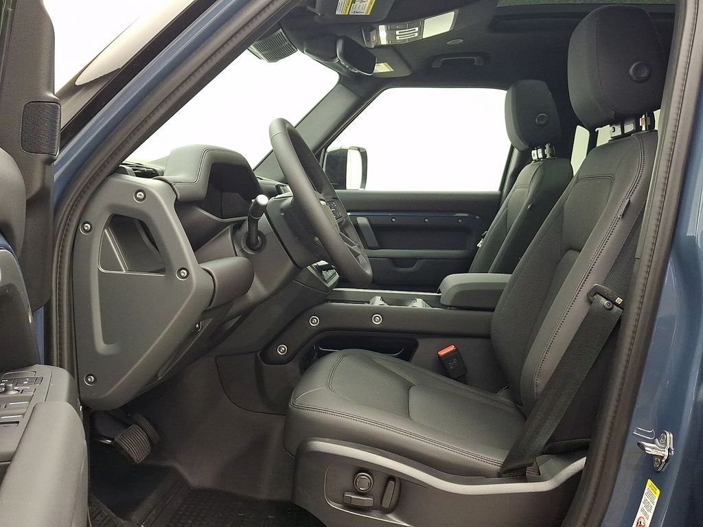 New 2026 Tasman Blue LAND ROVER S image 10