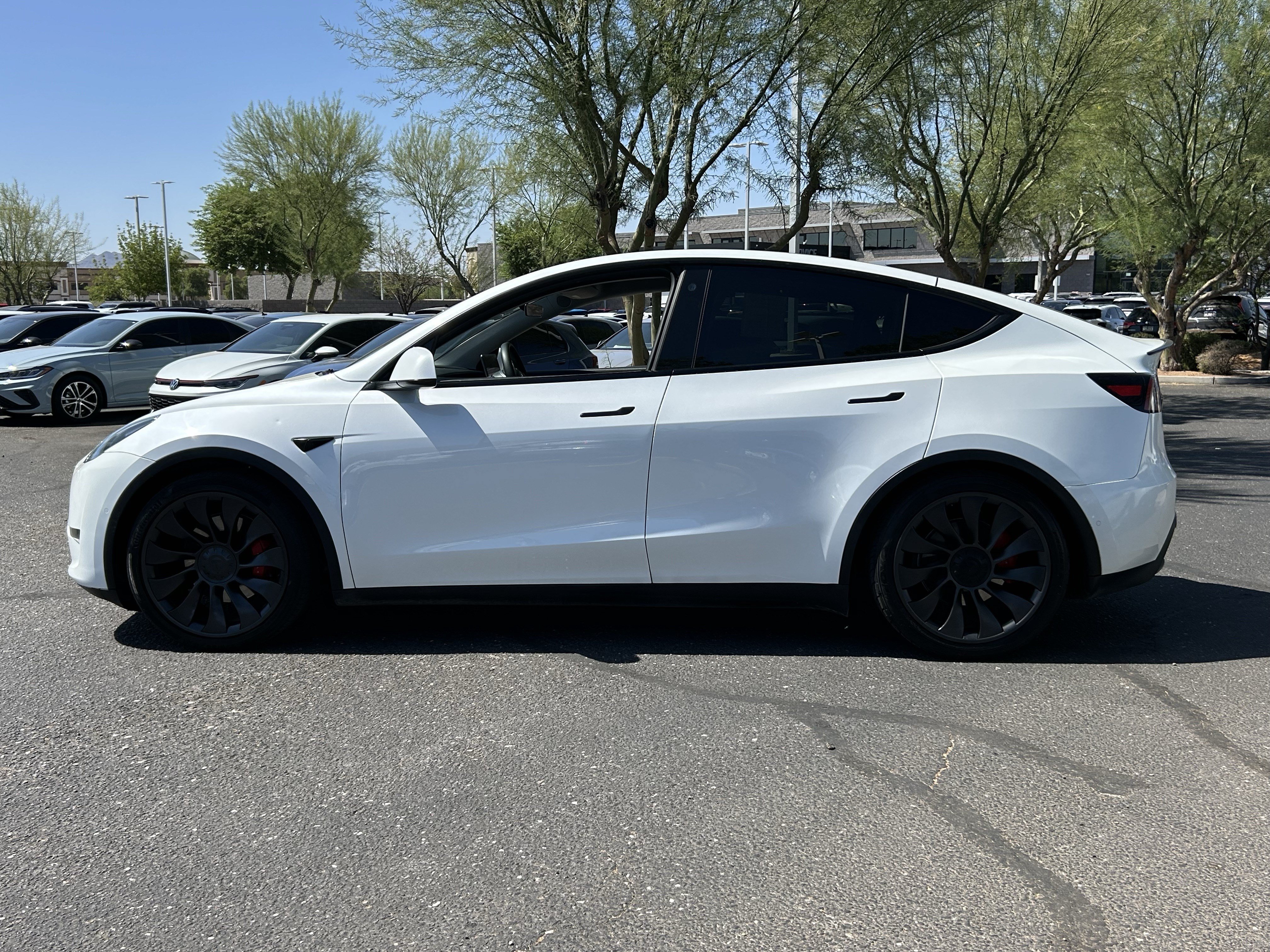 Used 2022 Tesla Model Y Performance with VIN 7SAYGDEF9NF445058 for sale in Gilbert, AZ