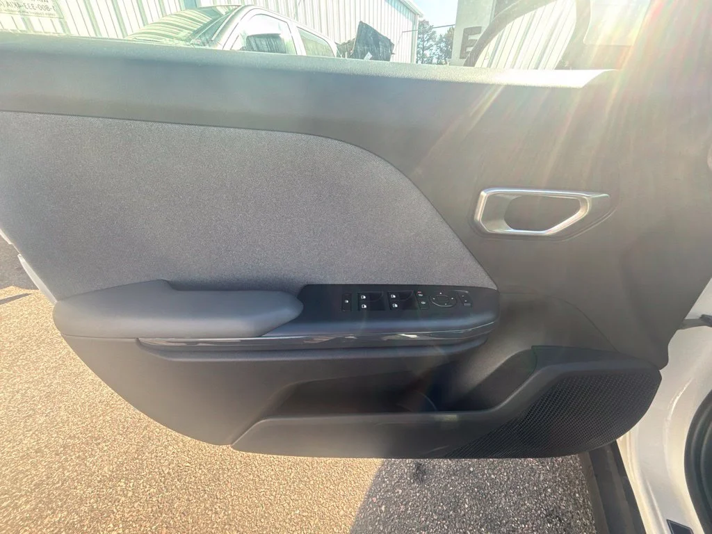 Used 2025 White Kia EX image 10