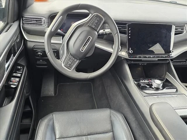 Used 2024  Jeep Series II image 31