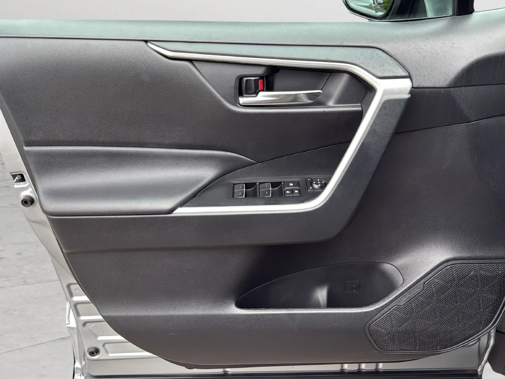 Used 2024 Silver Toyota XLE image 24