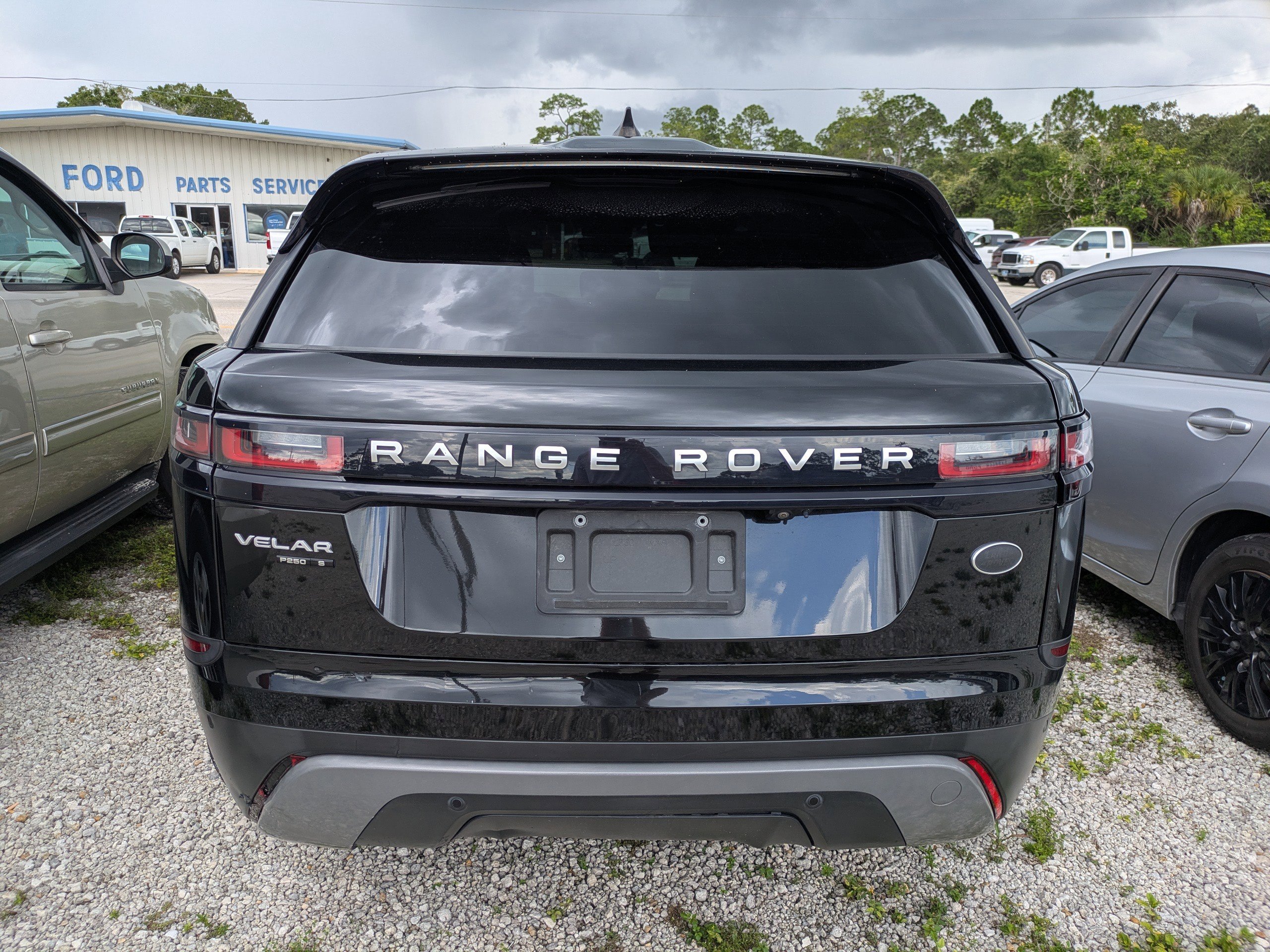 Used 2018  Land Rover S image 5