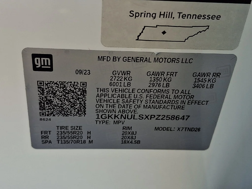 Used 2023 SUMMIT WHITE GMC SLT image 28