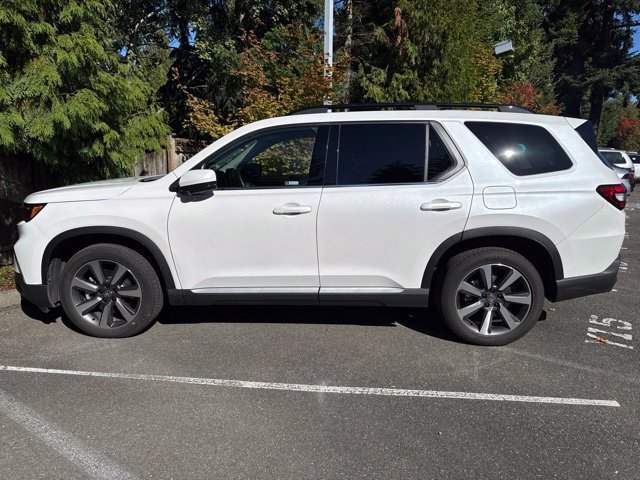Certified Used 2024 Platinum White Pearl Honda AWD ELITE image 5