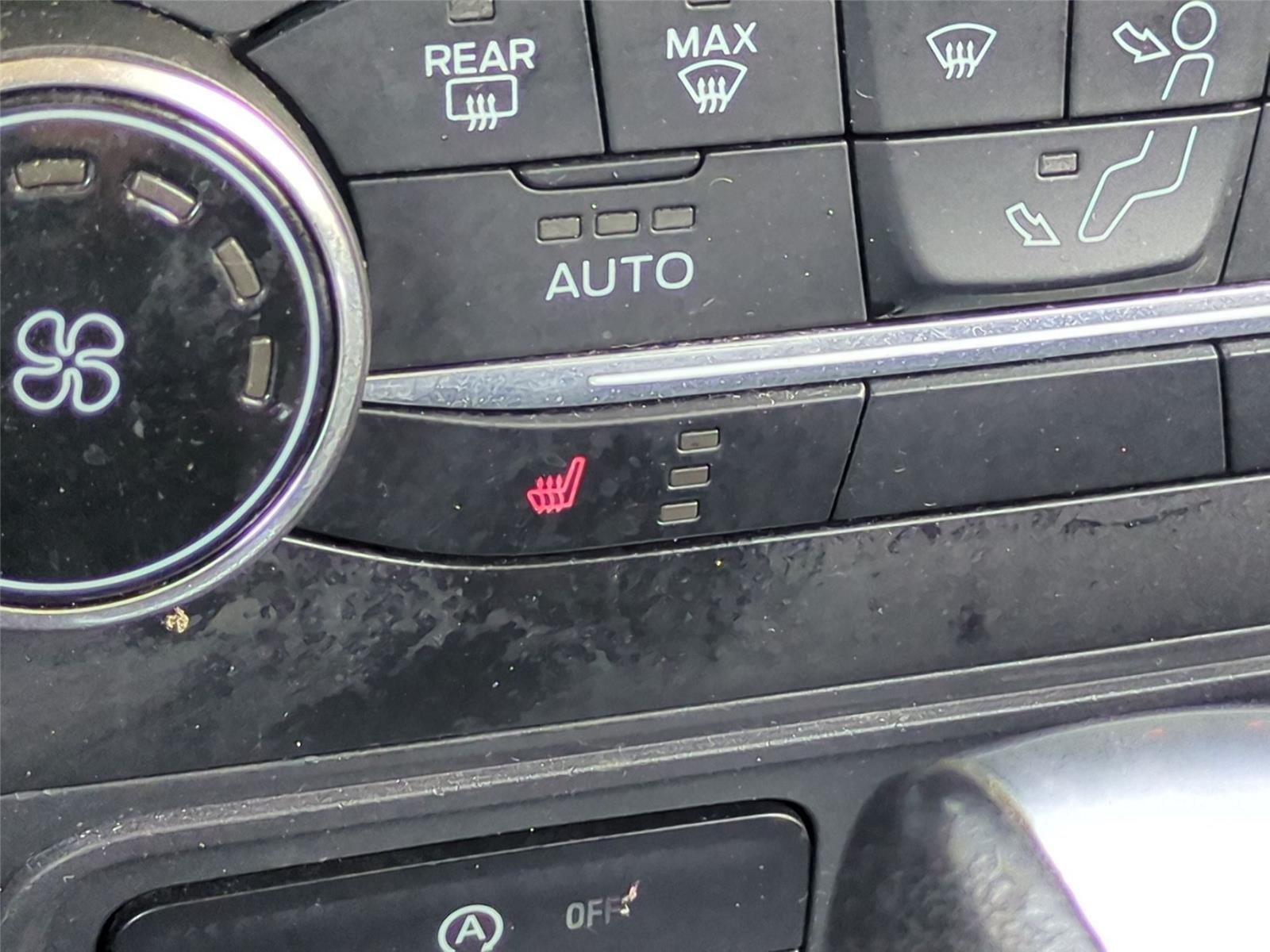 Used 2020 Ruby Red Metallic Tinted Clearcoat Ford SE image 29
