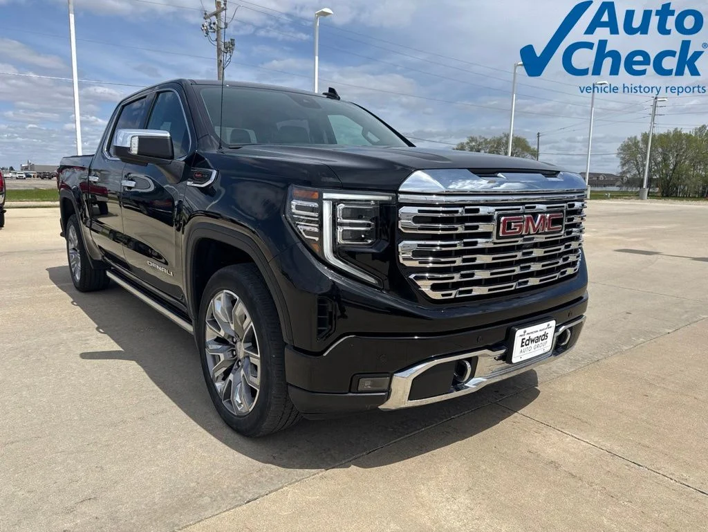 Used 2024 Black GMC Denali image 3