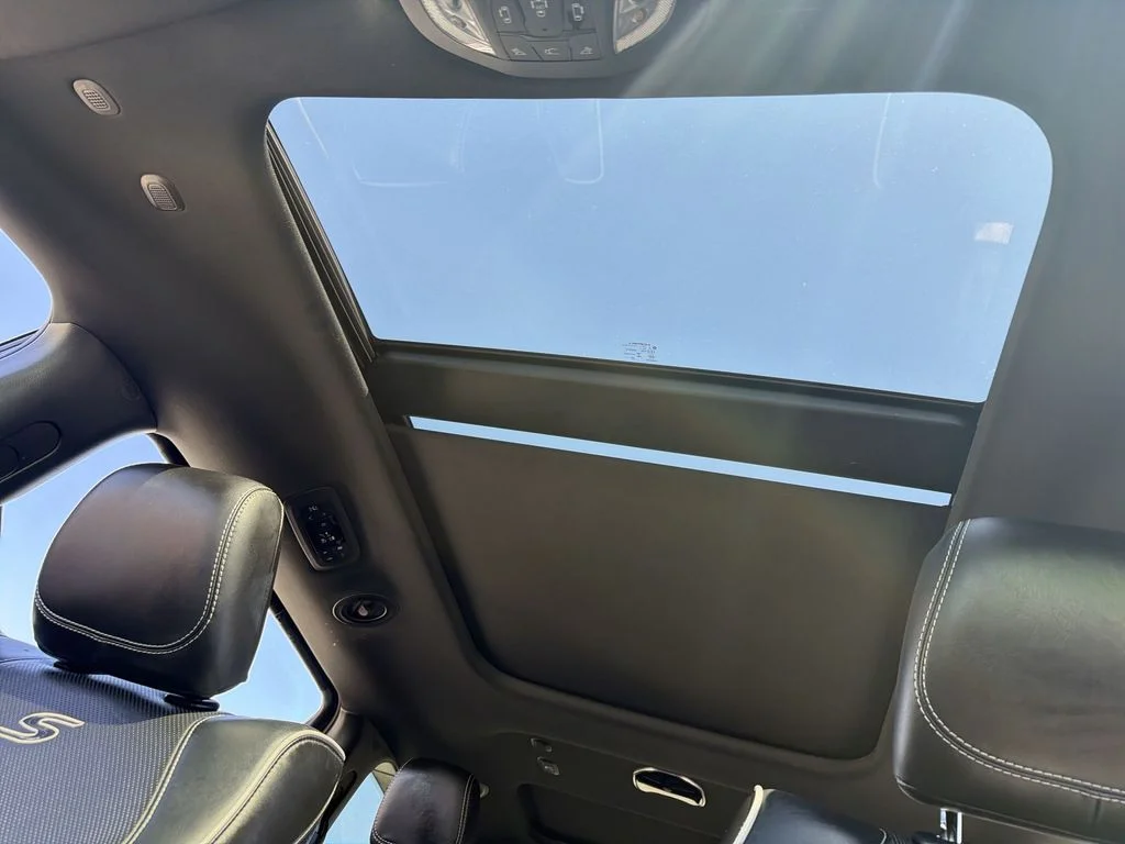 Used 2021 Gray Chrysler Limited image 16