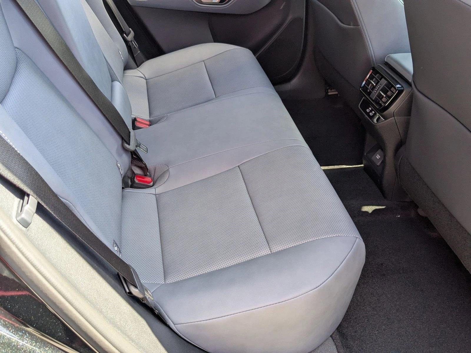 2026 Lexus RZ Premium - Photo 18