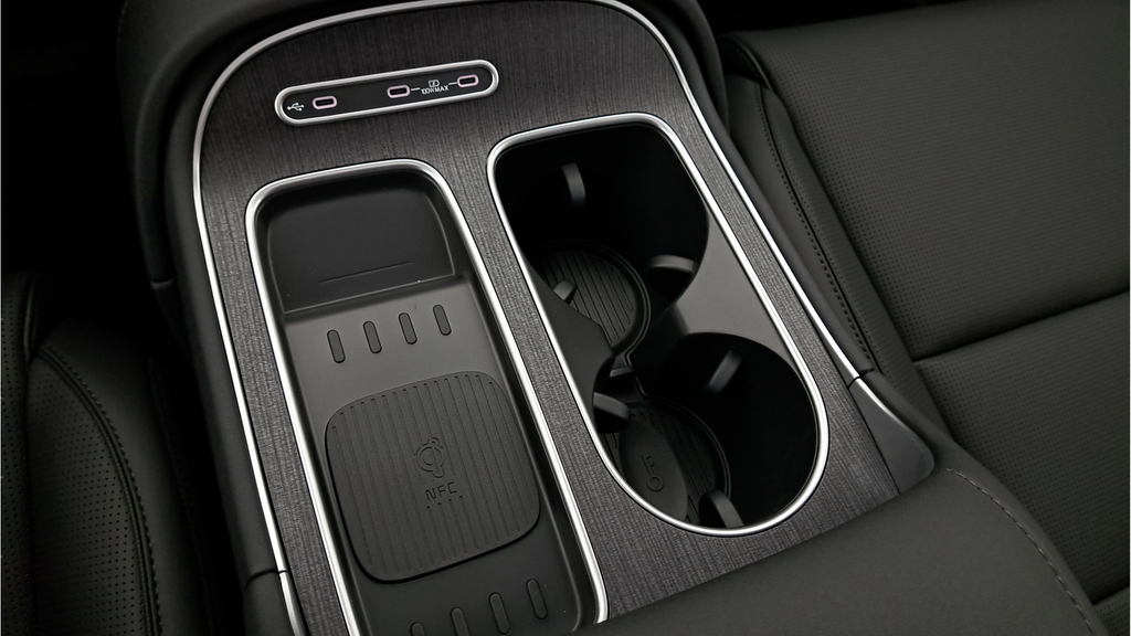 New 2026 White Hyundai SEL Premium 8P image 23
