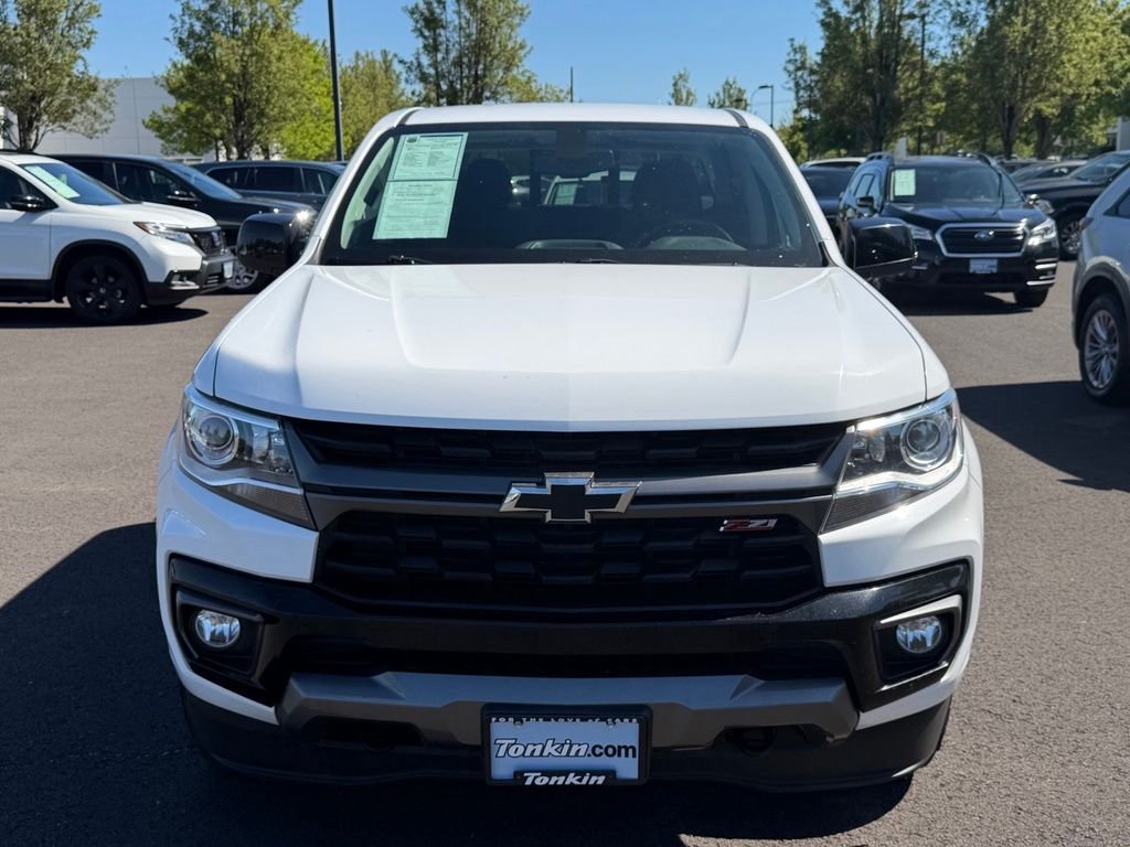 Used 2022 Summit White Chevrolet Z71 image 3