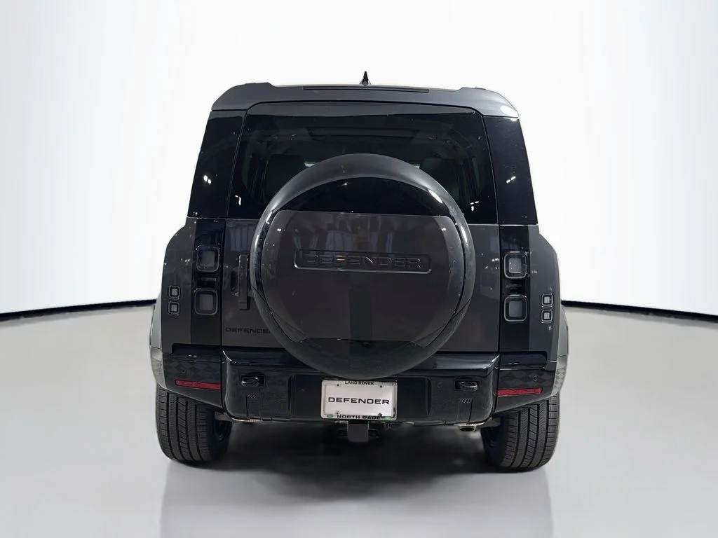 New 2026 Carpathian Grey Land Rover X-Dynamic SE image 6