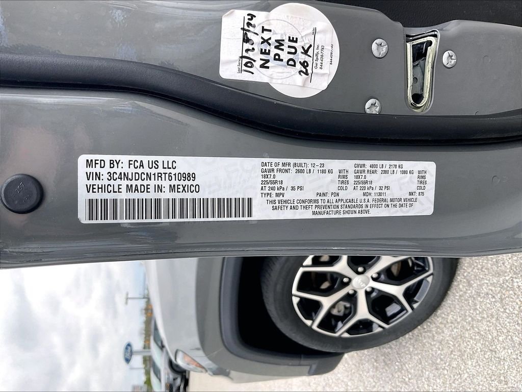 Used 2024 Sting-Gray Clearcoat Jeep Limited image 31