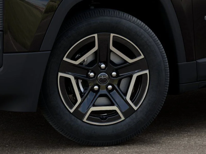 New 2026 Diamond Black Crystal Pearl-Coat Exterior Paint Jeep Limited image 9