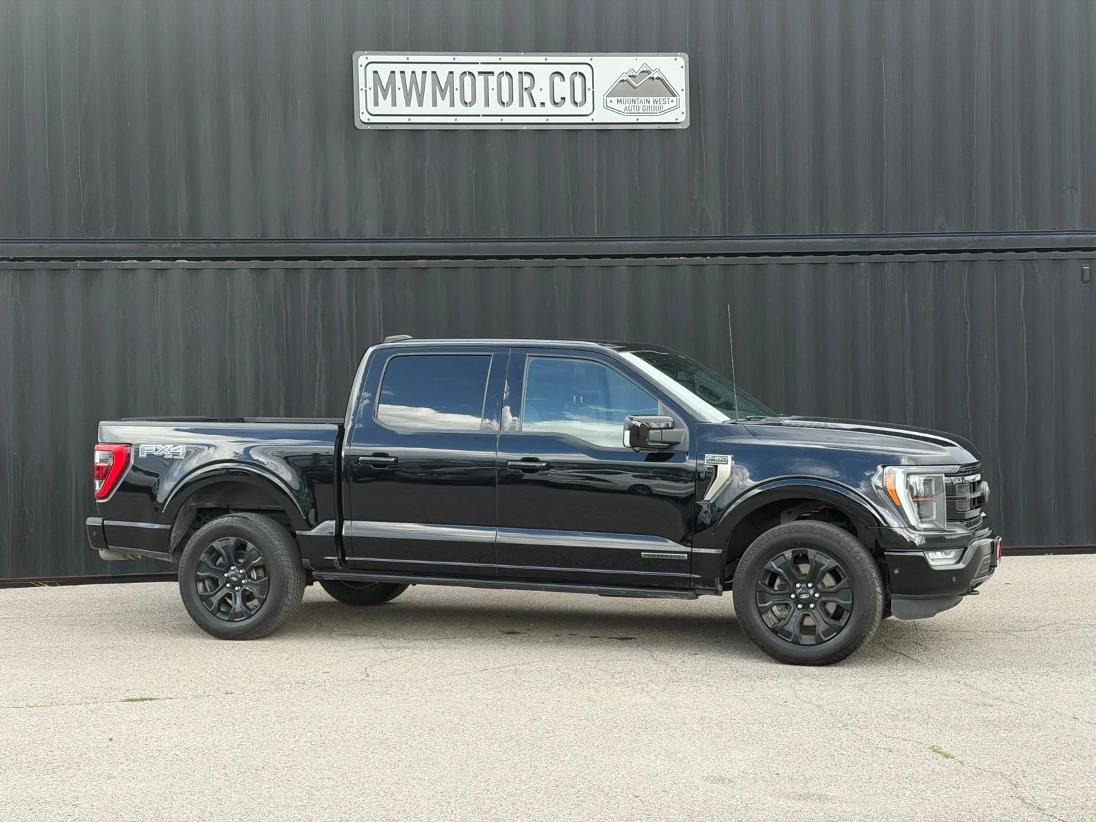 Used 2023 Black Ford Platinum image 1