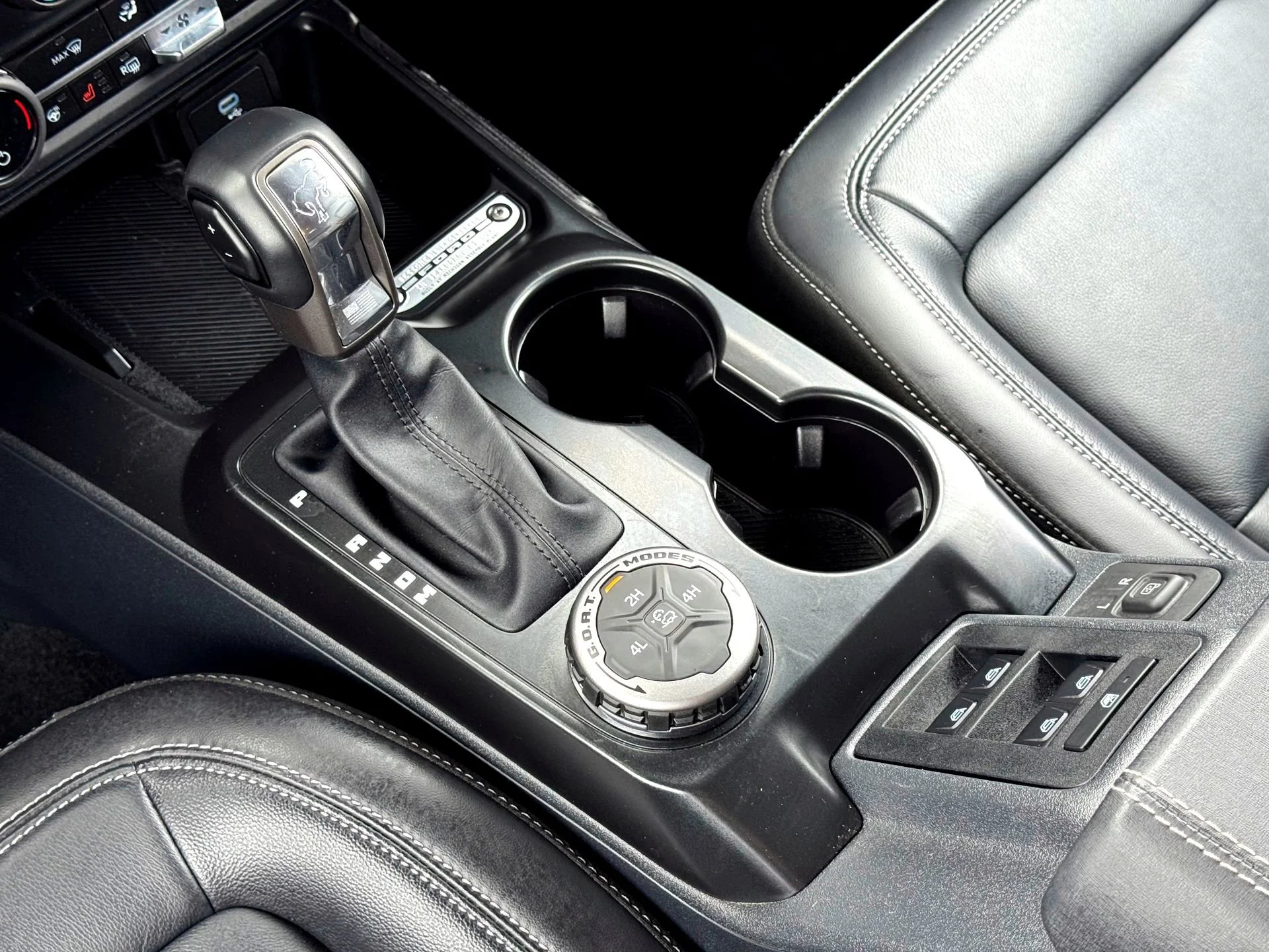 Used 2025  Ford Outer Banks image 27