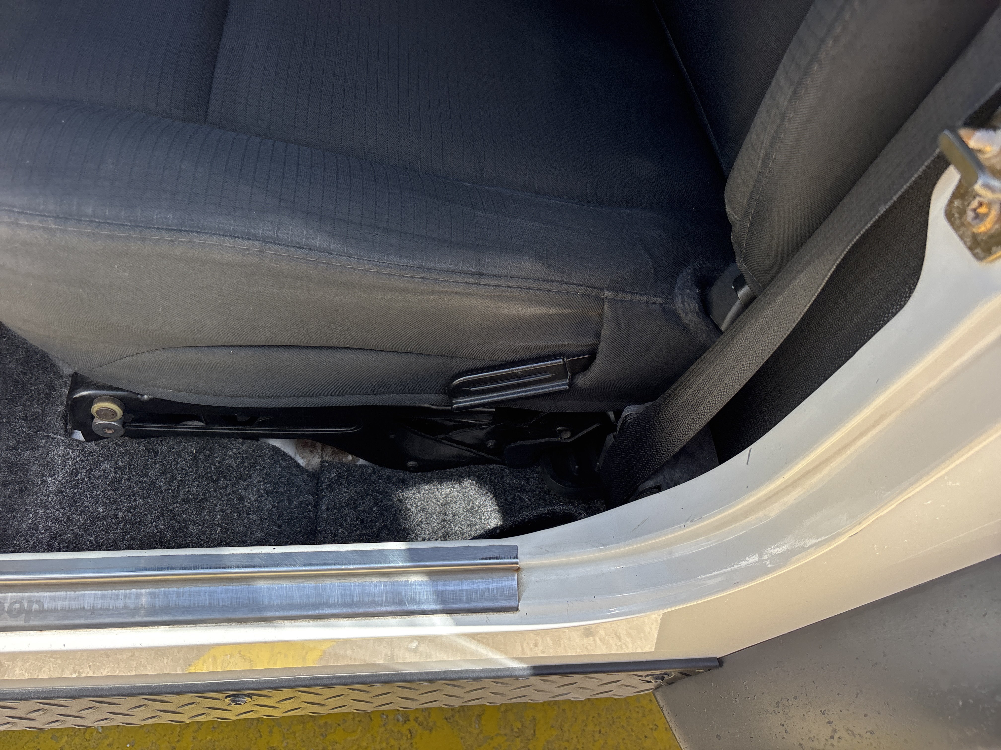 Used 2006 White Jeep Rubicon image 14
