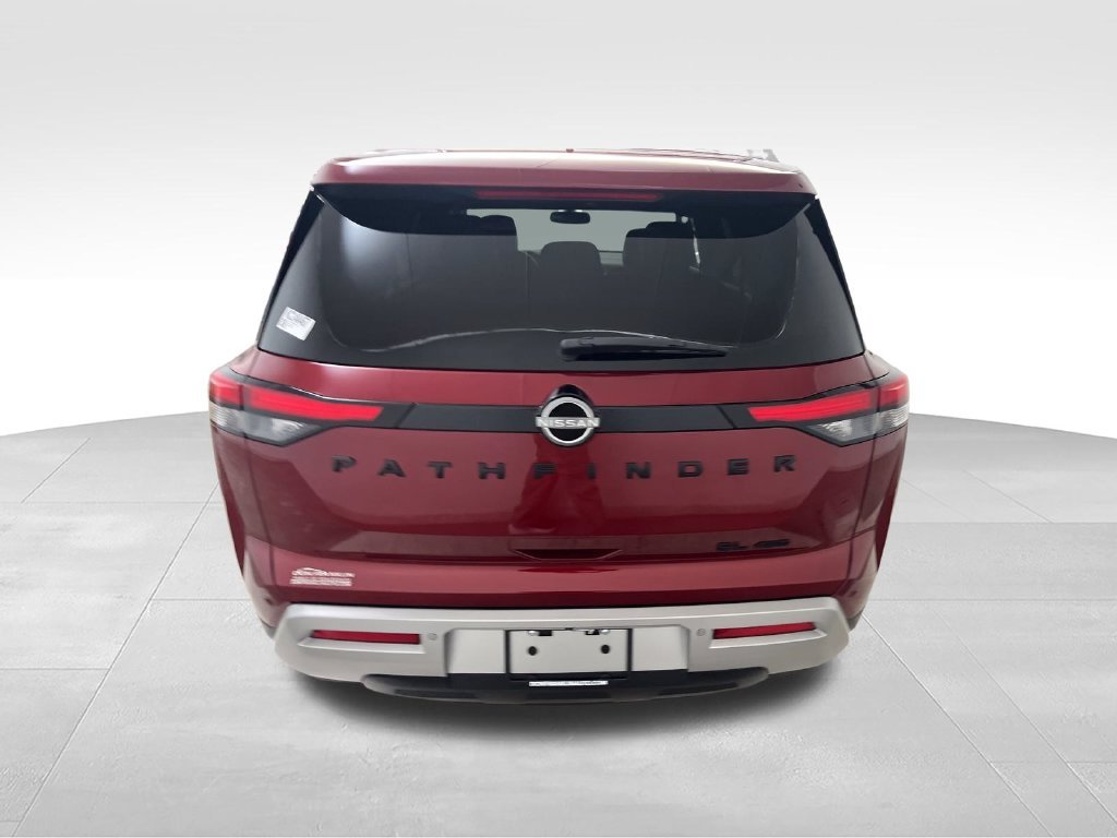 Used 2022 Red Nissan SL image 4