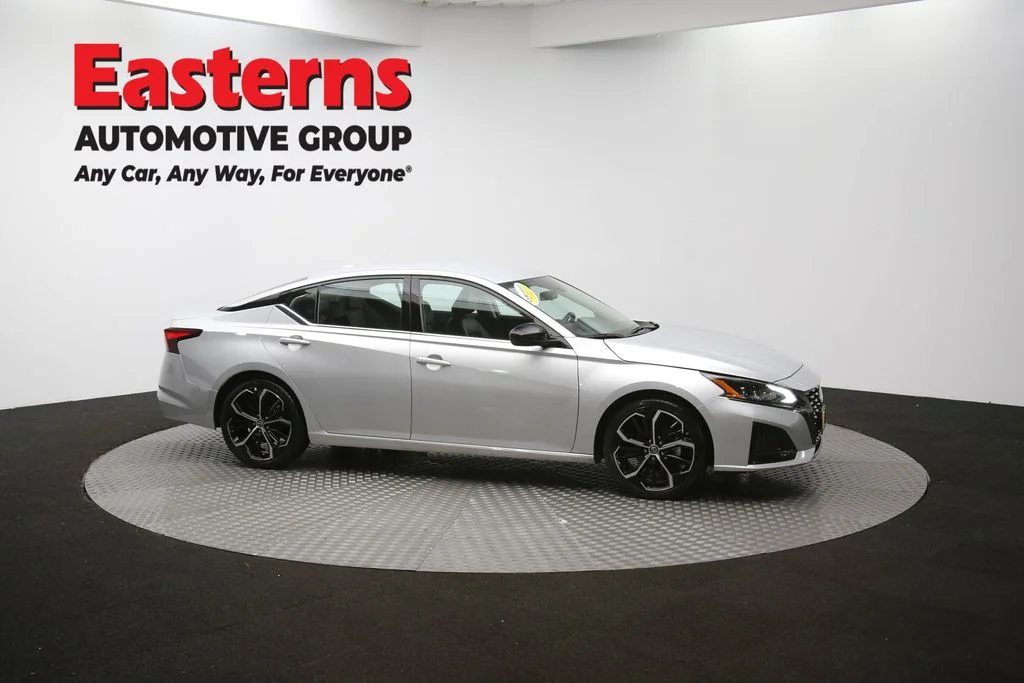 Used 2023 Silver Nissan 2.5 SR image 45