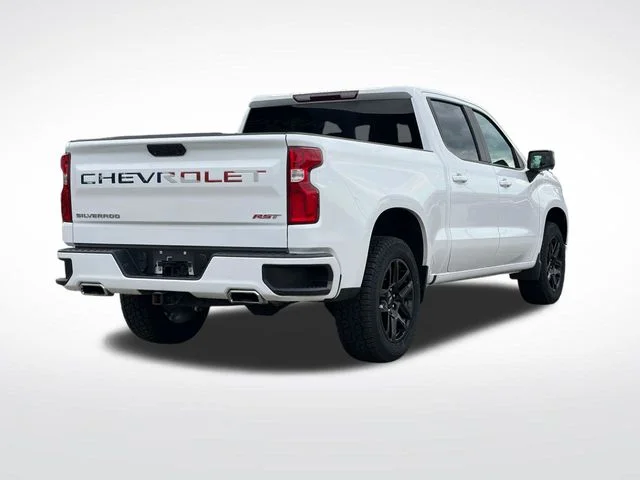 Used 2022 White Chevrolet RST image 12