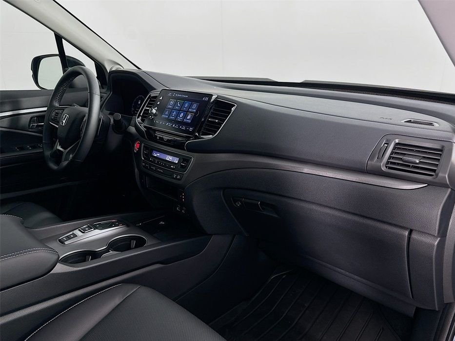 New 2026 Platinum White Pearl Honda RTL image 38