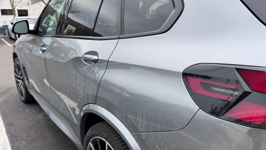 Used 2026 Skyscraper Grey Metallic BMW xDrive40i image 11