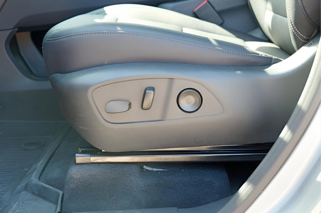 2026 GMC Acadia Elevation - Photo 21