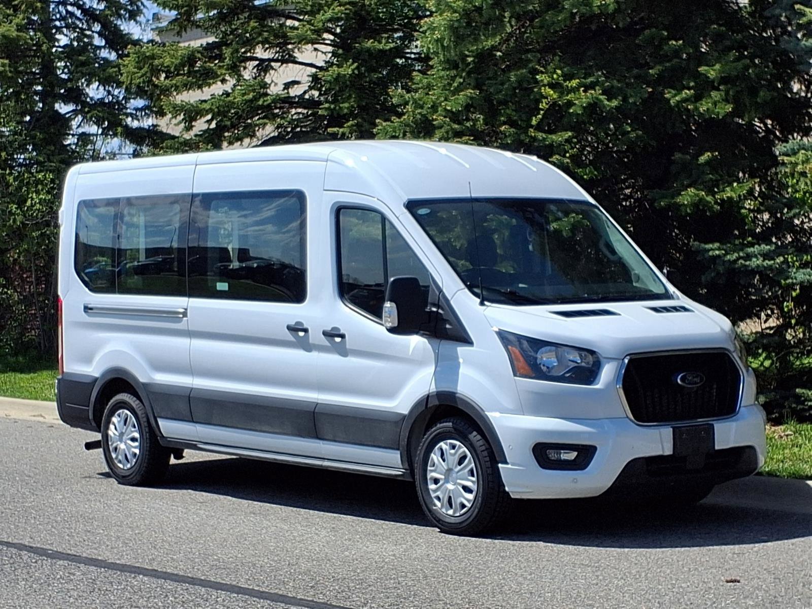2023 Ford Transit 350 XLT Med Roof Sliding Pass. 148's photo