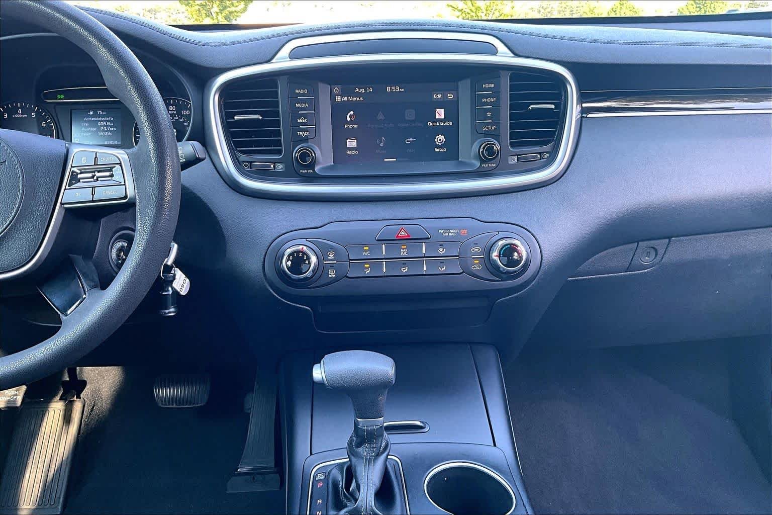 Used 2019 Everlasting Silver Kia L image 37