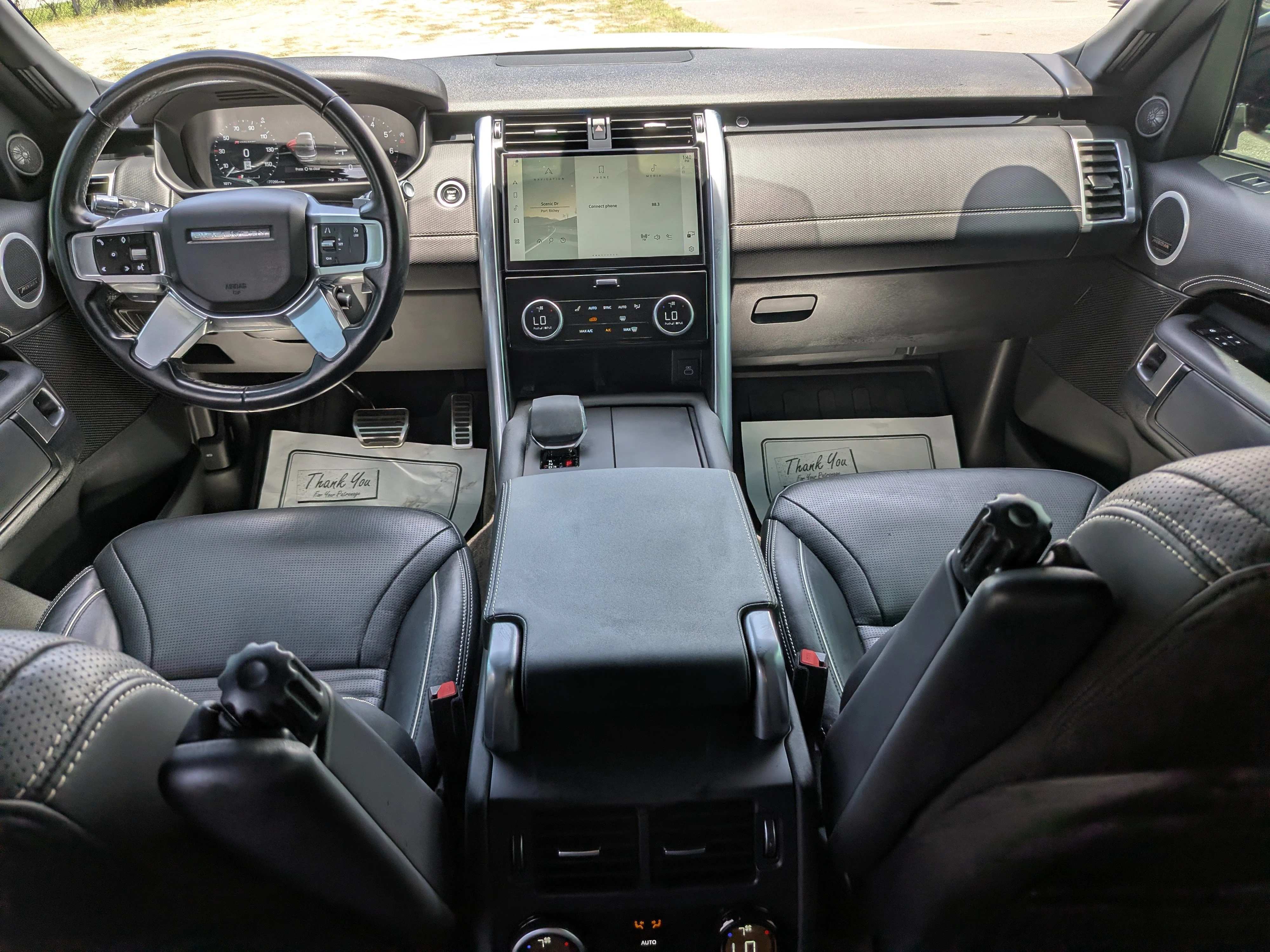 Used 2021 Fuji White Land Rover S R-Dynamic image 17
