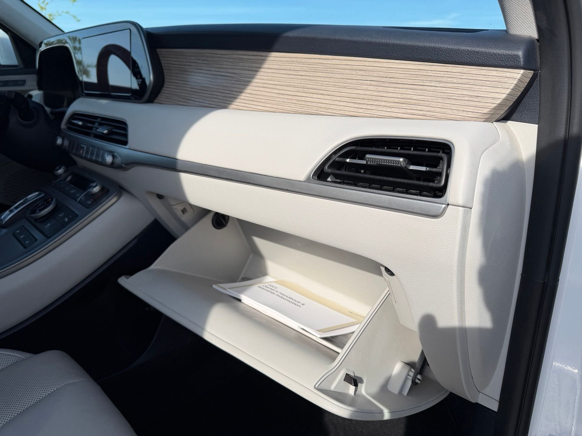 Used 2021 White Hyundai SEL image 54