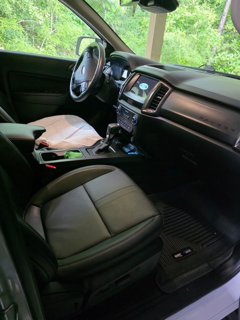 Used 2022 White Ford Lariat image 7