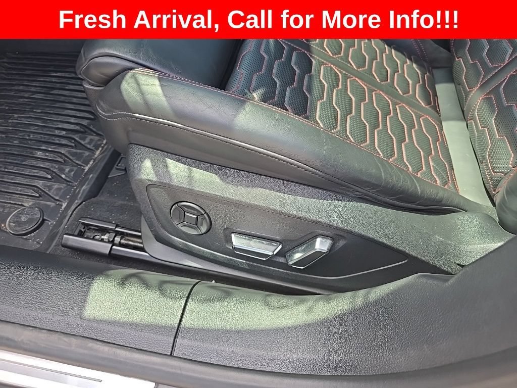 Used 2021  Audi 4.0 TFSI quattro image 18