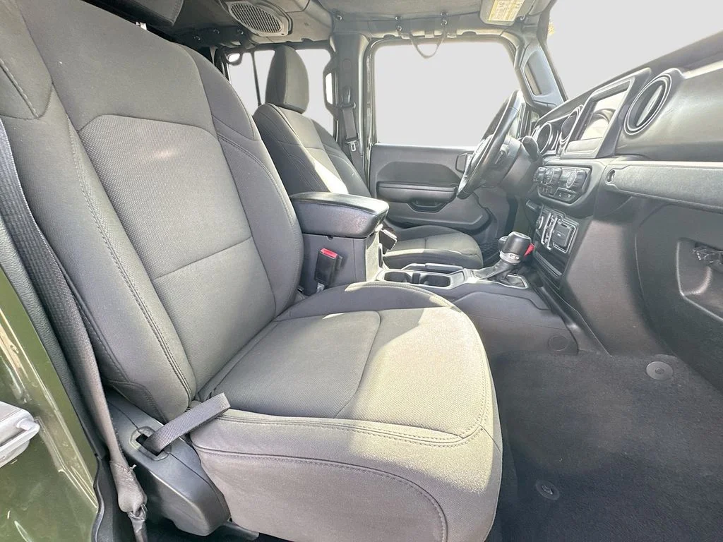 Used 2021 Green Jeep Willys image 34