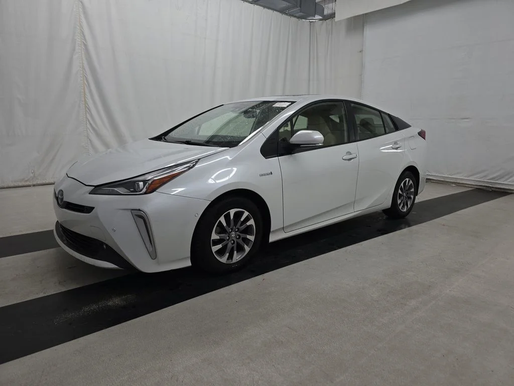 Certified Used 2022 Beige Toyota XLE image 5