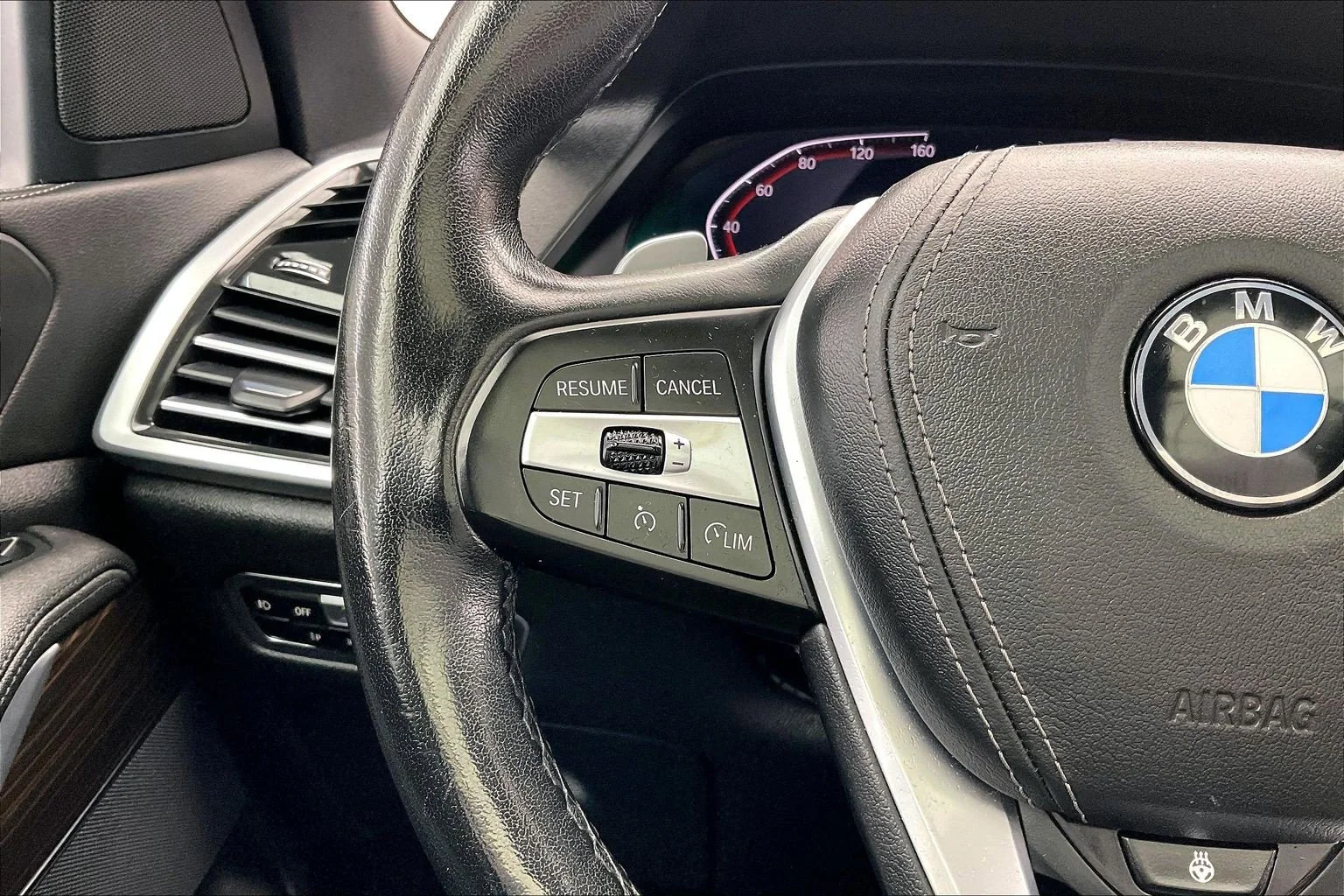 Used 2021 Arctic Gray Metallic BMW xDrive40i image 20