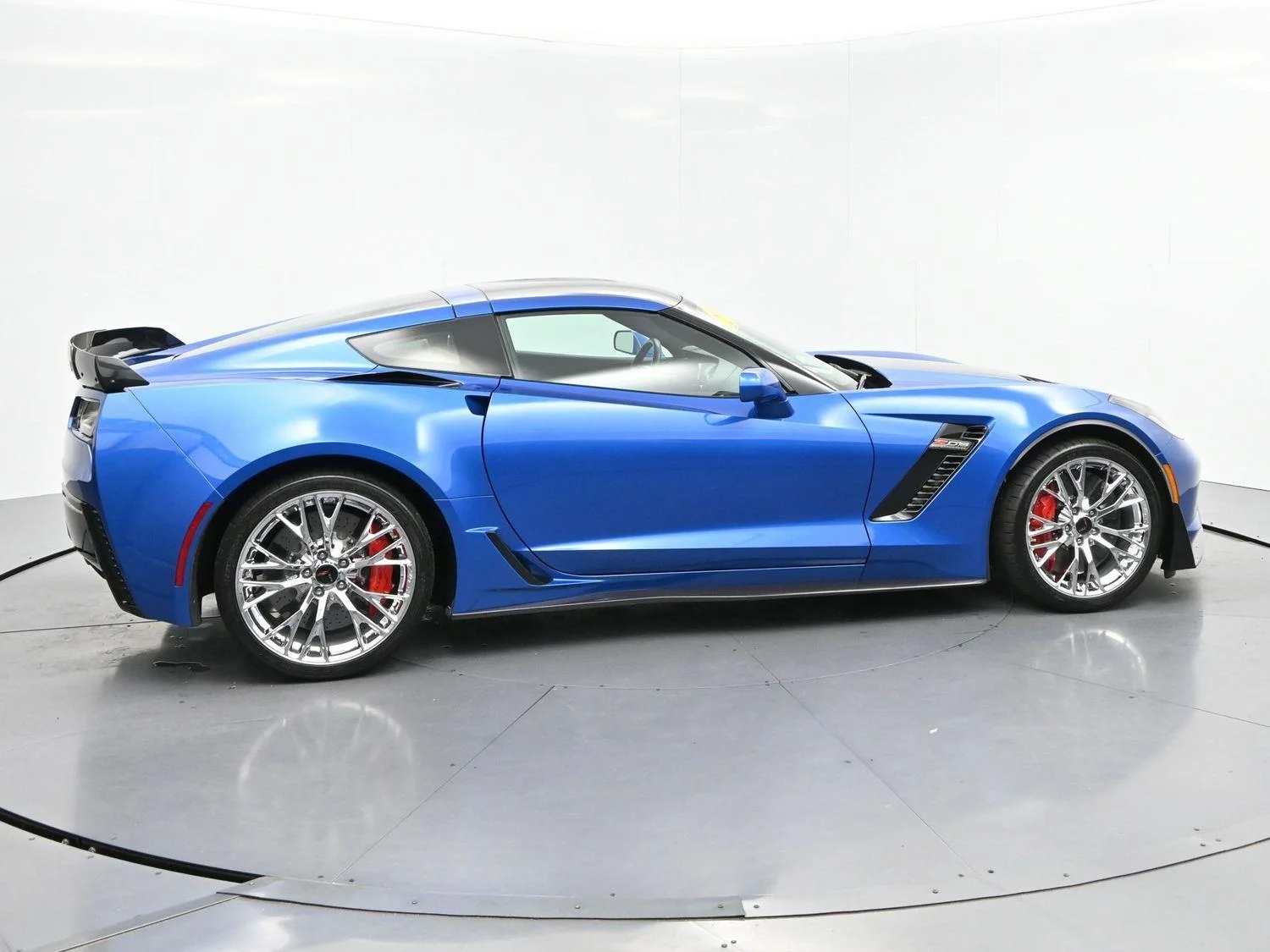 Used 2016 LAGUNA BLUE METALLIC TINTCOAT Chevrolet Z06 3LZ image 8