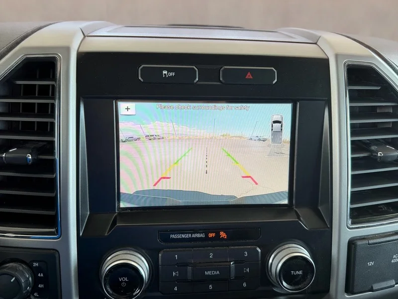 Used 2017 White Platinum Me Ford XL image 11