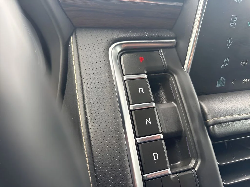 Used 2023 White Chevrolet Premier image 19