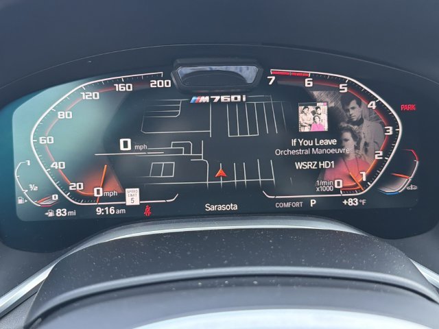 Used 2022 Black Sapphire Metallic BMW M760i xDrive image 38