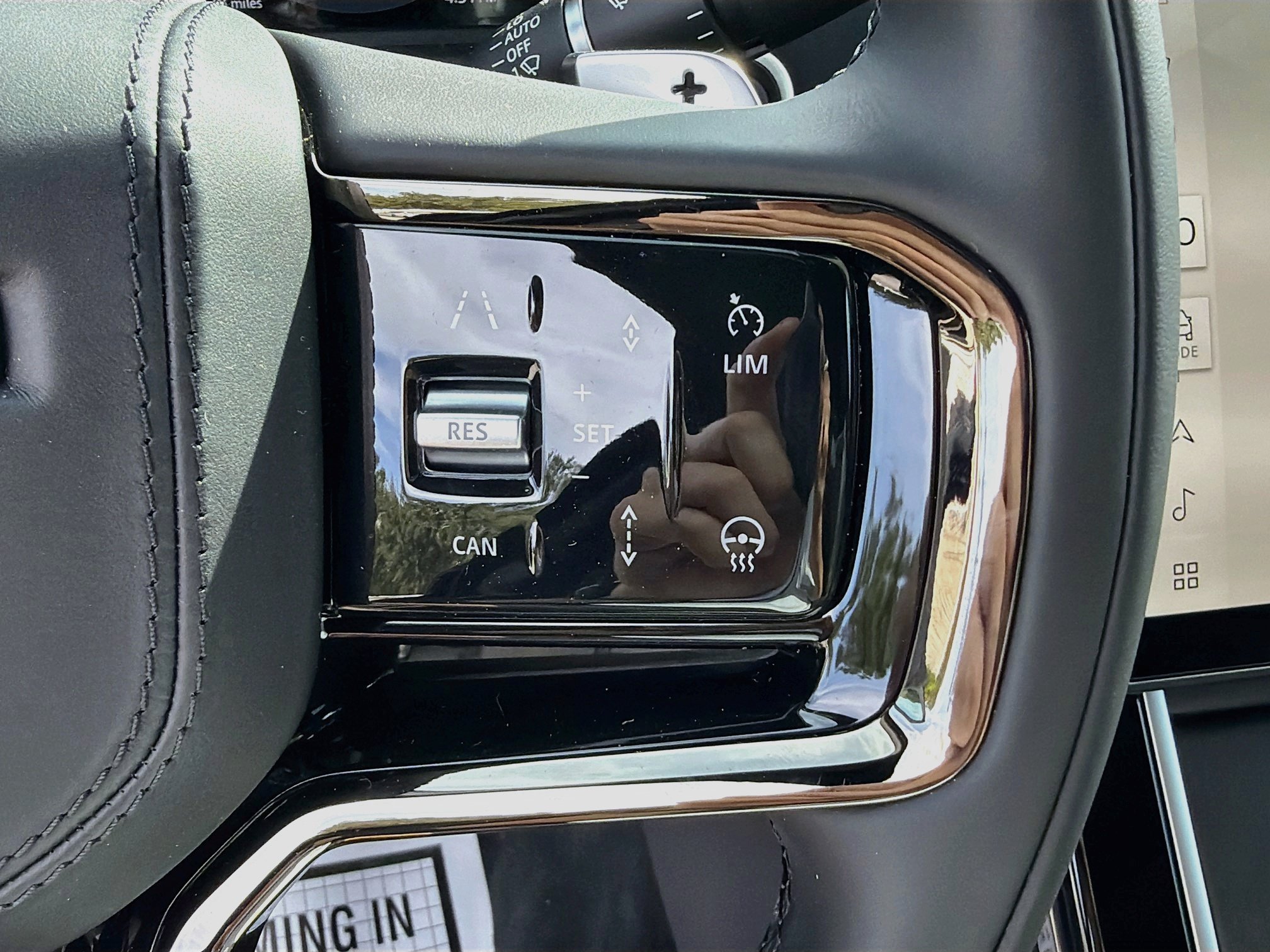 New 2026 Santorini Black Land Rover S image 37
