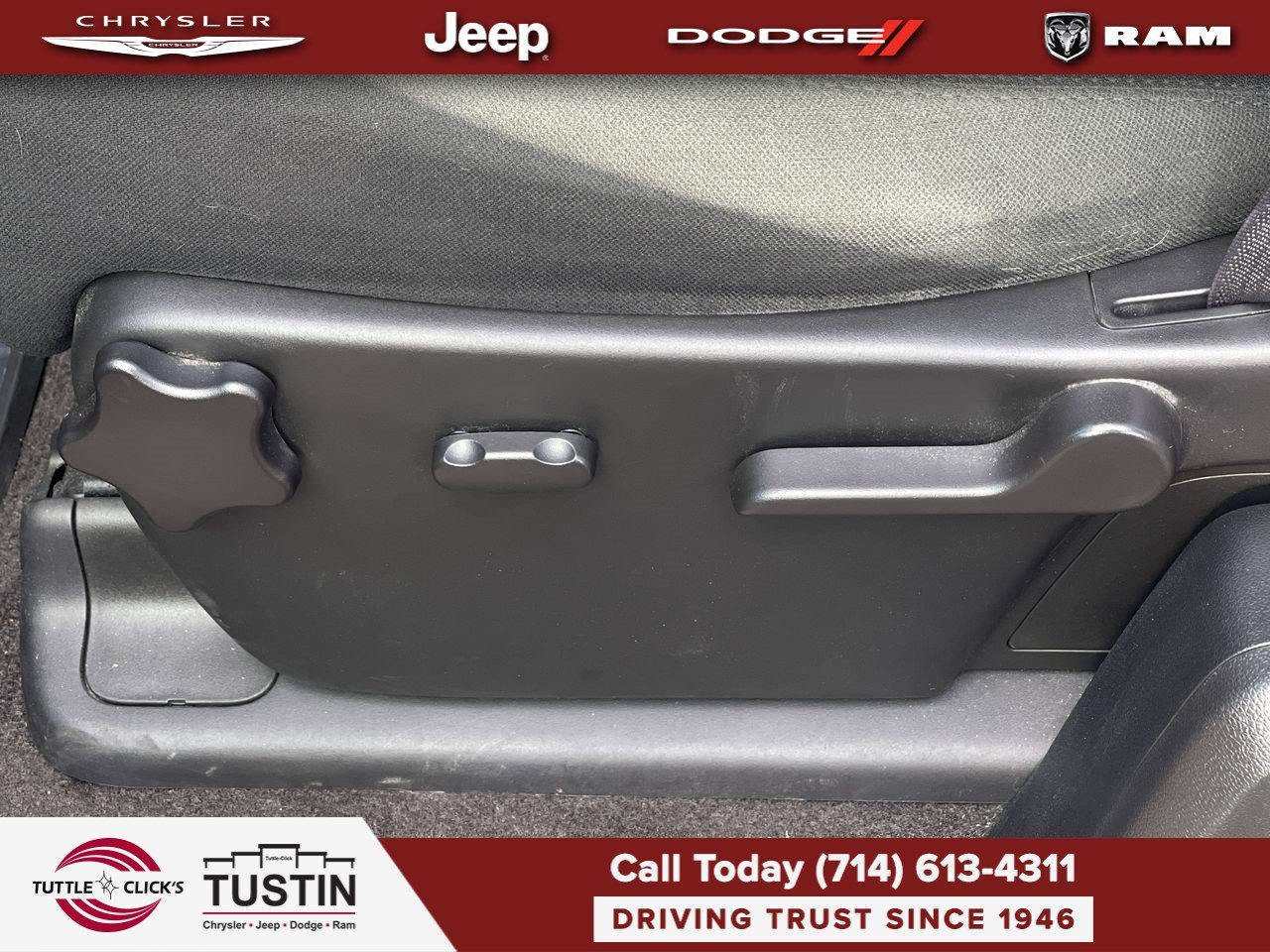 Used 2011 Stealth Gray Metallic GMC SLE image 33
