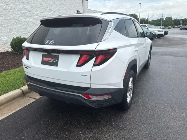 Used 2024 White Hyundai SEL image 7