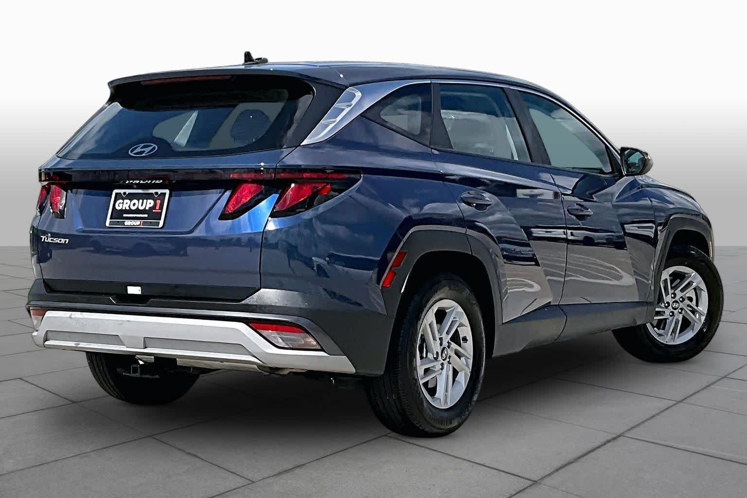 Used 2025 Atlantis Blue Hyundai SE image 11