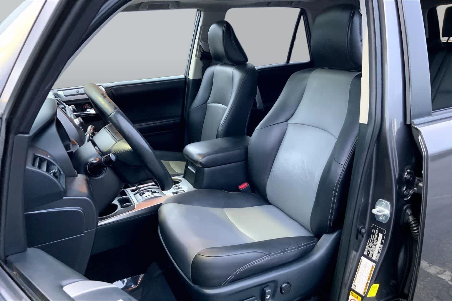 Used 2018 Magnetic Gray Metallic Toyota SR5 Premium image 7