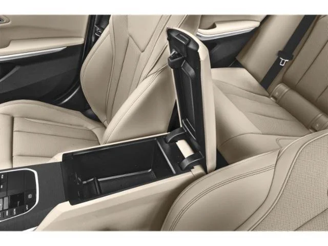 Used 2023  BMW 330e xDrive image 24