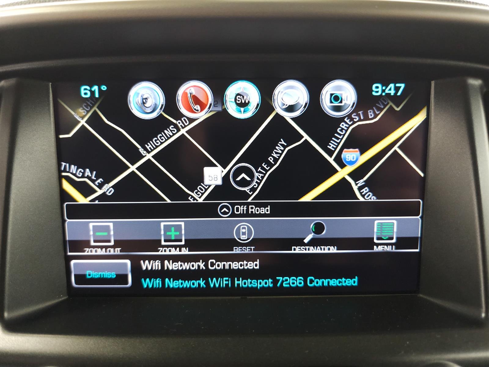 Used 2018 Silver Chevrolet Z71 image 6