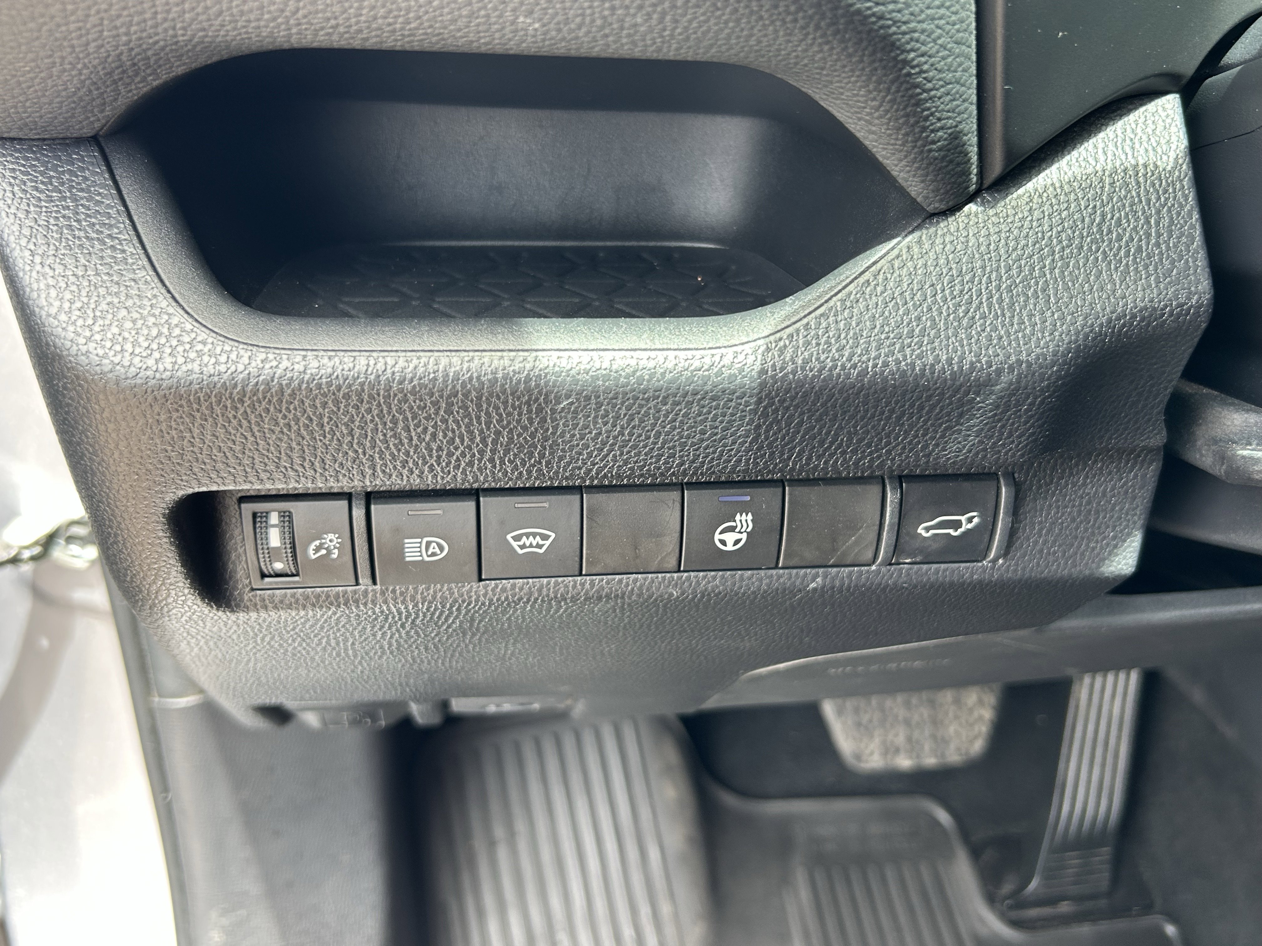 Used 2024 Silver Toyota XLE Premium image 32